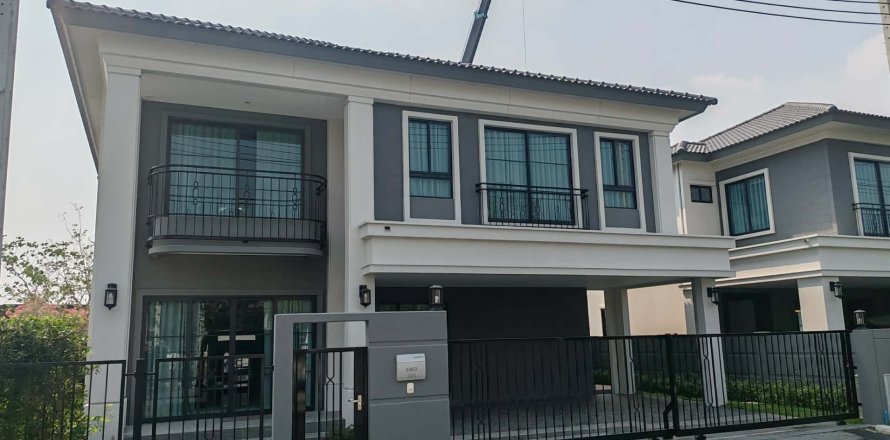 House in Samut Prakan, Thailand 4 bedrooms № 173806