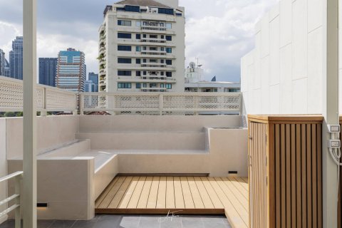 House in Bangkok, Thailand 3 bedrooms № 180697 - photo 27