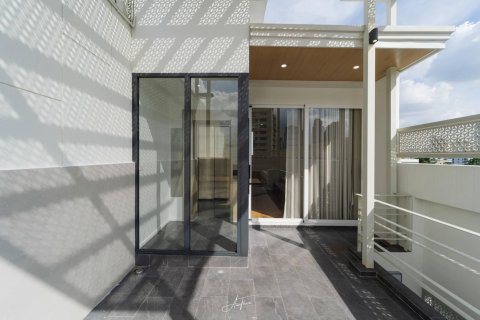 House in Bangkok, Thailand 3 bedrooms № 180697 - photo 28