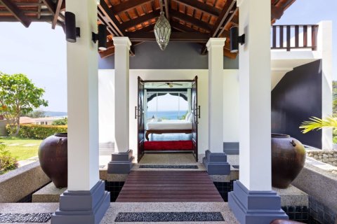 House in Phuket, Thailand 8 bedrooms № 180700 - photo 20