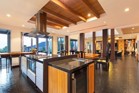 House in Phuket, Thailand 8 bedrooms № 180700 - photo 14