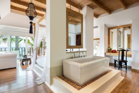 House in Phuket, Thailand 8 bedrooms № 180700 - photo 17