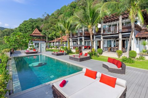 House in Phuket, Thailand 8 bedrooms № 180700 - photo 5