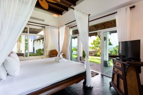 House in Phuket, Thailand 8 bedrooms № 180700 - photo 22