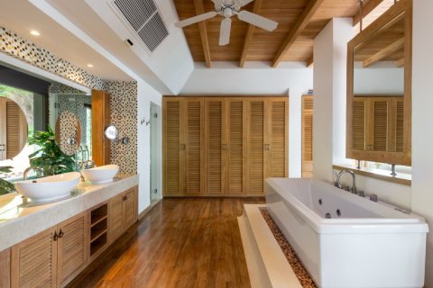 House in Phuket, Thailand 8 bedrooms № 180700 - photo 18