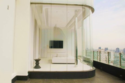Penthouse in Bangkok, Thailand 4 bedrooms № 180699 - photo 17