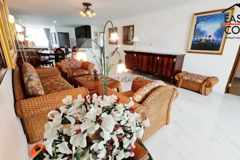 Condominio de 3 dormitorios en Jomtien Beach, Pattaya, Tailandia № 213064 - foto 4