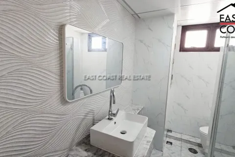 Condominio de 3 dormitorios en Jomtien Beach, Pattaya, Tailandia № 213064 - foto 13