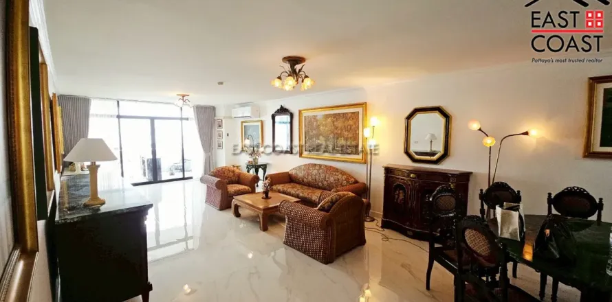 Condominio de 3 dormitorios en Jomtien Beach, Pattaya, Tailandia № 213064