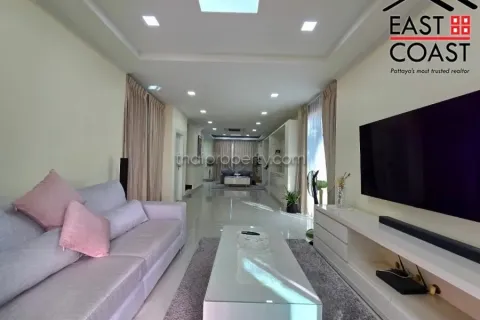 Casa de 3 dormitorios en Pattaya, Tailandia № 213060 - foto 10