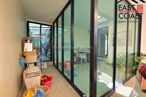 Casa de 3 dormitorios en Pattaya, Tailandia № 213060 - foto 4