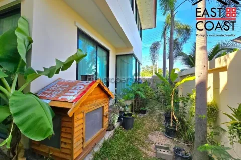 Casa de 3 dormitorios en Pattaya, Tailandia № 213060 - foto 7