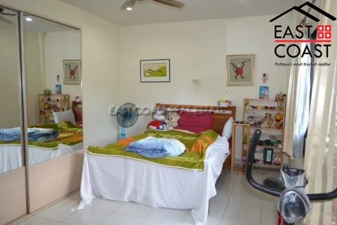 Casa de 4 dormitorios en Pattaya, Tailandia № 213062 - foto 20