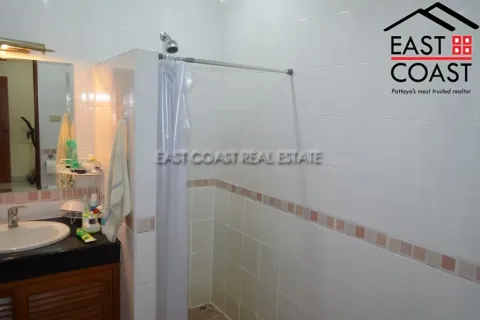 Casa de 4 dormitorios en Pattaya, Tailandia № 213062 - foto 21