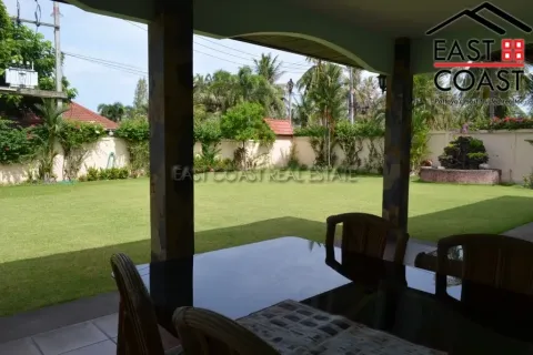 Casa de 4 dormitorios en Pattaya, Tailandia № 213062 - foto 10