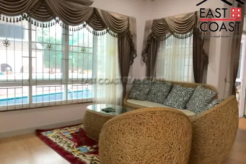Casa de 6 dormitorios en Jomtien Beach, Pattaya, Tailandia № 213065 - foto 6