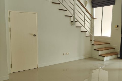 Townhouse in Lat Phrao, Bangkok, Thailand 3 bedrooms № 163601 - photo 3