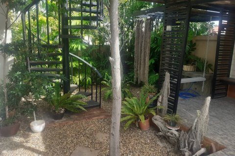 House in Hua Hin, Thailand 3 bedrooms № 163599 - photo 8