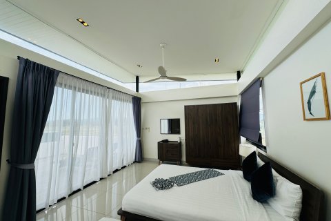 Villa in Phuket, Thailand 5 bedrooms № 163600 - photo 25