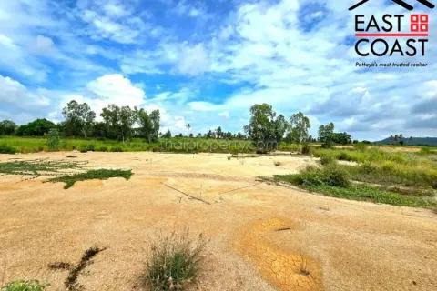 Terreno en Pattaya, Tailandia № 213355 - foto 5