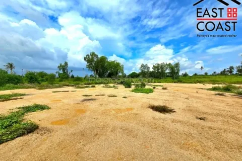 Terreno en Pattaya, Tailandia № 213355 - foto 6