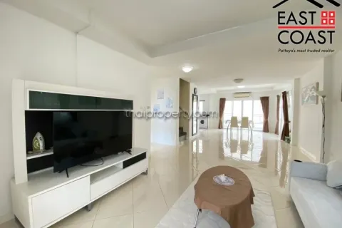 Casa de 3 dormitorios en Pattaya, Tailandia № 213360 - foto 6