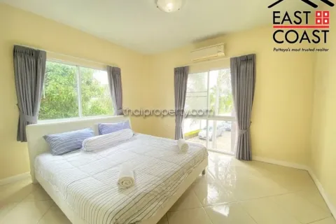 Casa de 3 dormitorios en Pattaya, Tailandia № 213360 - foto 15