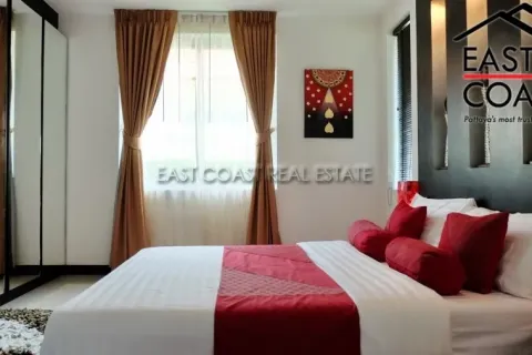 Casa de 4 dormitorios en Pattaya, Tailandia № 213359 - foto 14