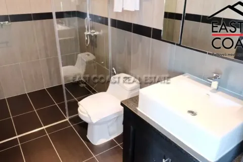 Casa de 4 dormitorios en Pattaya, Tailandia № 213359 - foto 13