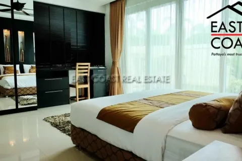 Casa de 4 dormitorios en Pattaya, Tailandia № 213359 - foto 8