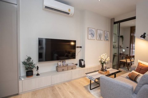 Condo in Bangkok, Thailand, 1 bedroom  № 114370 - photo 1