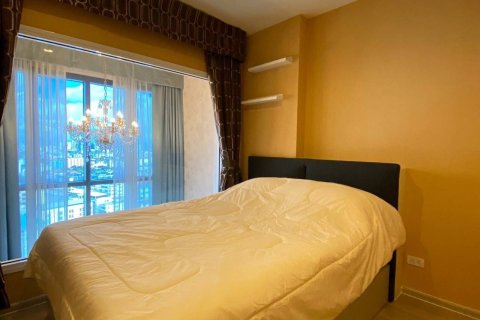 Студия в кондо в Дин Даенге, Бангкок, Таиланд № 153420 - фото 2