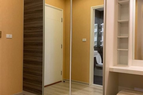 Студия в кондо в Дин Даенге, Бангкок, Таиланд № 153420 - фото 4