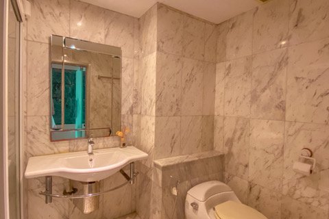 Condo in Bangkok, Thailand, 2 bedrooms  № 143761 - photo 8