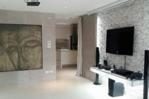 Condo in Bangkok, Thailand, 2 bedrooms  № 143761 - photo 3