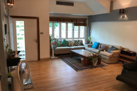 Дом в Бангкоке, Таиланд с 4 спальнями  № 143758 - фото 2