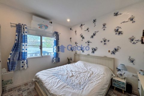 House in Pattaya, Thailand 3 bedrooms № 196092 - photo 17