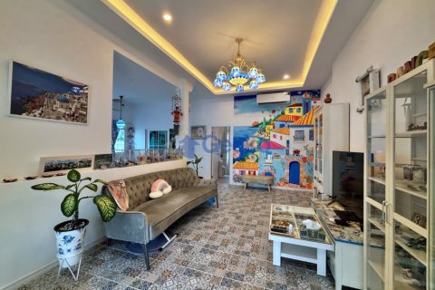House in Pattaya, Thailand 3 bedrooms № 196092 - photo 2