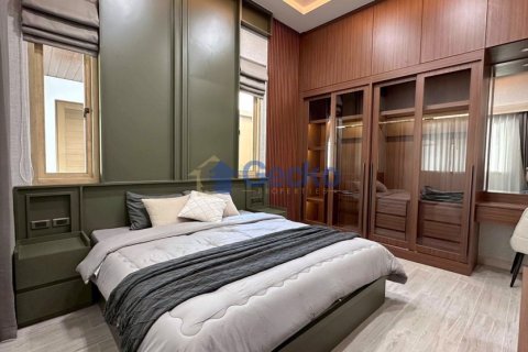 House in Pattaya, Thailand 4 bedrooms № 196090 - photo 7