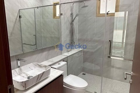 House in Pattaya, Thailand 4 bedrooms № 196090 - photo 6
