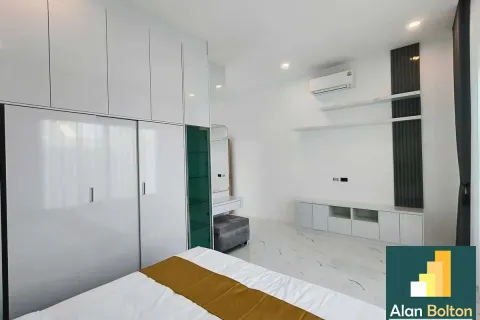 Casa de 4 dormitorios en Pattaya, Tailandia № 210743 - foto 3