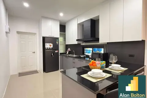 Casa de 3 dormitorios en Pattaya, Tailandia № 210748 - foto 7