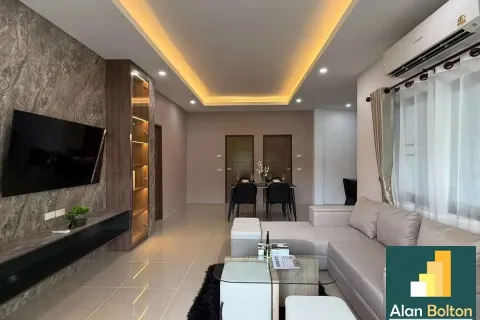 Casa de 3 dormitorios en Pattaya, Tailandia № 210748 - foto 5