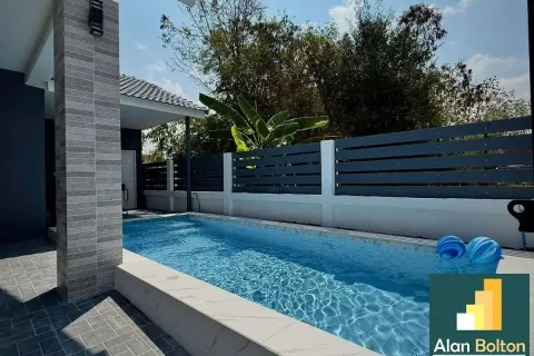 Casa de 3 dormitorios en Pattaya, Tailandia № 210748 - foto 4