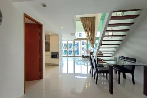 Condominio de 2 dormitorios en Pattaya, Tailandia № 210746 - foto 2