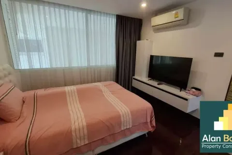 Condominio de 3 dormitorios en Jomtien Beach, Pattaya, Tailandia № 210747 - foto 7