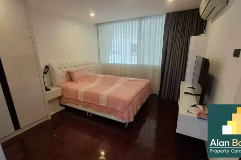 Condominio de 3 dormitorios en Jomtien Beach, Pattaya, Tailandia № 210747 - foto 3