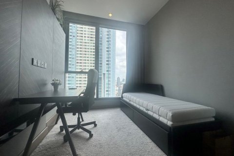 Кондоминиум с 2 спальнями в Хуай Кванге, Бангкок, Таиланд № 139813 - фото 10