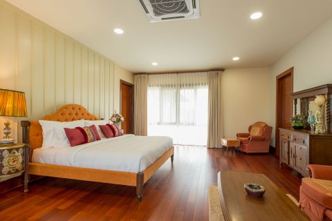 Villa in Chiang Mai, Thailand 7 bedrooms № 133435 - photo 29