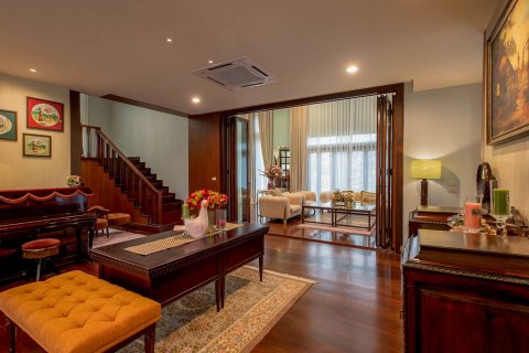 Villa in Chiang Mai, Thailand 7 bedrooms № 133435 - photo 2